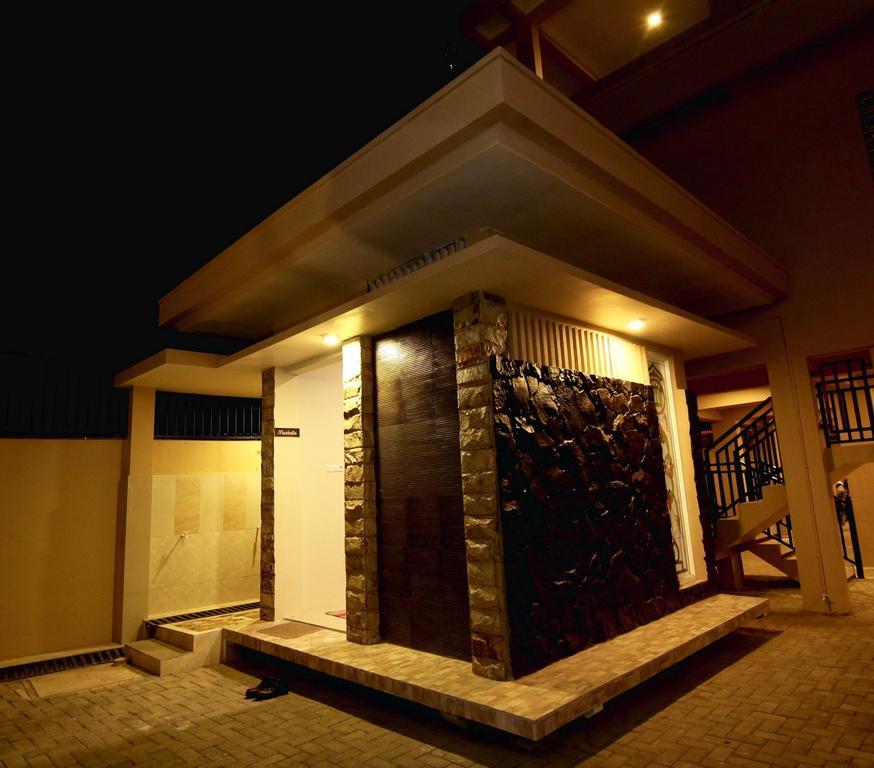 Syailendra Hotel Syariah Jepara Esterno foto