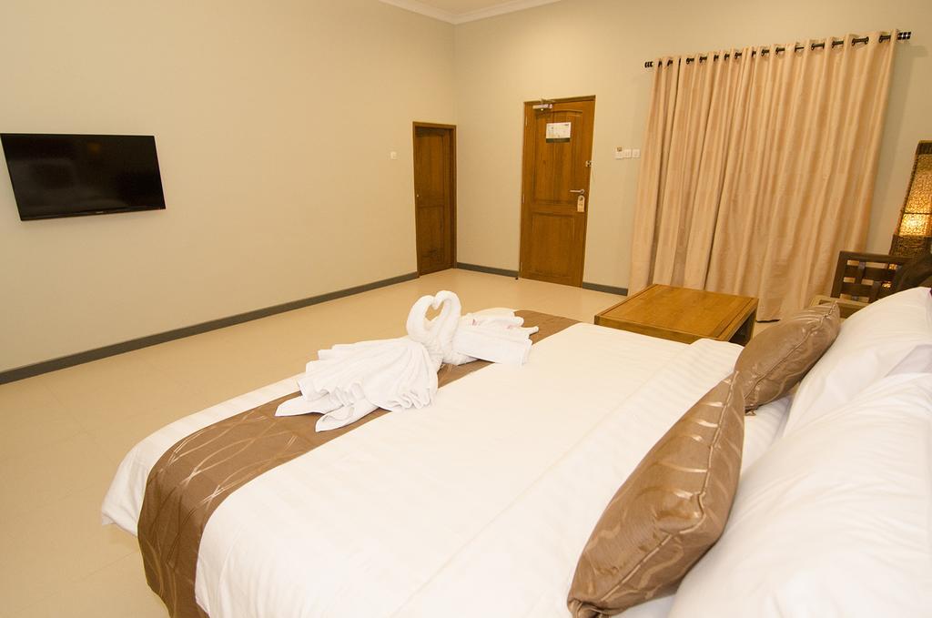Syailendra Hotel Syariah Jepara Esterno foto