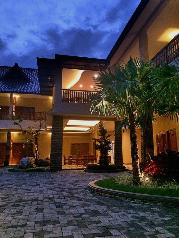 Syailendra Hotel Syariah Jepara Esterno foto